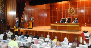 محافظة أسوان تفتتح الدورة التدريبية للحديقة النباتية لمواجهة التغيرات المناخية