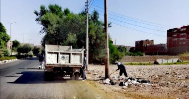 مجلس مدينة الأقصر ينجح فى رفع 1148 طن قمامة و474 طن أتربة.. صور
