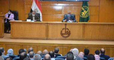 محافظ القليوبية: تحويل المقصرين فى متابعة منظومة المتغيرات المكانية إلى النيابة