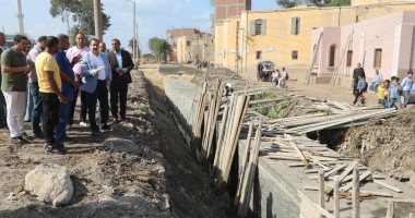 محافظ المنوفية يتفقد أعمال تطوير وتوسعة طريق 23 وبربخة ترعة جانبية مجيريا