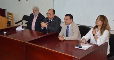  رئيس جامعة حلوان يتفقد كليات الطب والحاسبات والذكاء الاصطناعى والتربية 