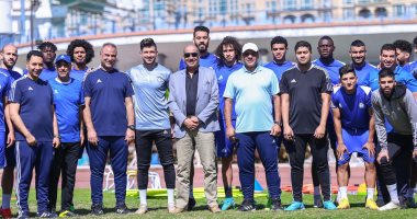 وليد عرفات يحفز لاعبى سموحة قبل مواجهة الزمالك بافتتاح الدوري
