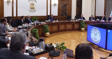 فى اجتماع ضم وزير التربية والتعليم ومسئولى المدارس الفنية والحرفية.. رئيس الوزراء يستعرض خطة النهوض بالتعليم الفنى والحرفى والتوسع فيه.. رضا حجازي: إشراك ممثلى سوق العمل فى مراجعة المناهج