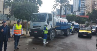 استمرار هطول الأمطار الخفيفة والمتوسطة على مناطق متفرقة بالإسكندرية.. صور