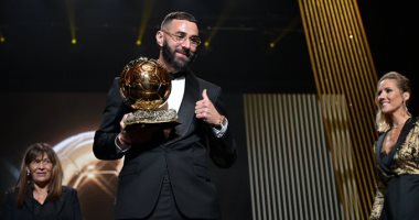 ماذا قدم كريم بنزيما للفوز بجائزة الكرة الذهبية؟