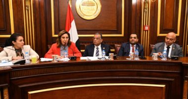 وزيرة الثقافة: تسويق وبيع إصدارات الهيئة العامة للكتاب إلكترونيا