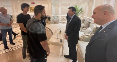 وزير الشباب يدعم صناع وأبطال فيلم "خمس جولات".. صور