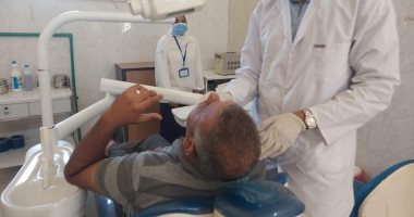 كيف وفرت القوافل العلاجية لحياة كريمة الغطاء الصحى لأهالى جنوب البحر الأحمر؟.. توفير الأطقم الطبية شهريًا بكل القرى الصحراوية البعيدة.. والكشف الطبى وصرف العلاج والفحص والأشعة والتحويل للمستشفيات مجاناً.. صور