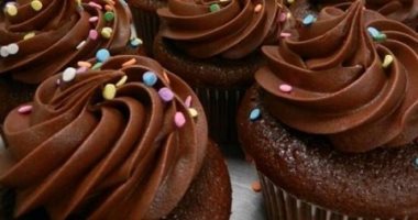 اليوم العالمى لـ "كب كيك"..اتعلمى إزاى تسعدى أولادك بعمل حلواهم المفضلة 