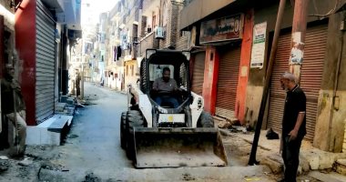 تحرير 3 محاضر بيئية وتنفيذ إزالة 4 مطبات عشوائية مخالفة بالأقصر.. صور