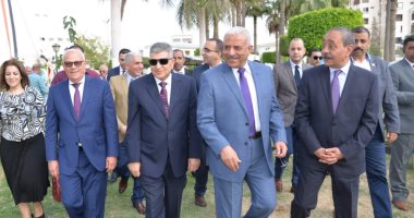 محافظو إقليم القناة ورئيس هيئة قناة السويس يتفقدوا معرض النباتات بالإسماعيلية