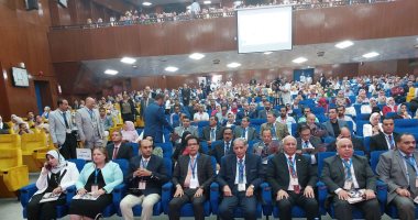 انطلاق فعاليات المؤتمر السنوى الأول للدراسات العليا بجامعة بنها