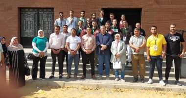 100 طالب وطالبة من جامعة بنى سويف يتفقدون مشروعات "حياة كريمة" بقرية طنسا