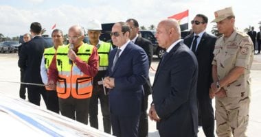 الرئيس السيسي: "ربنا يجعل فى مجمع مصانع الرمال السوداء خيرا كثيرا"