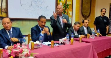 تعليم الجيزة: كرامة المعلمين وفرض هيبتهم أولوية أولى