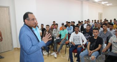 رئيس جامعة طيبة التكنولوجية بالأقصر يتفقد انتظام الدراسة لأول مرة.. صور