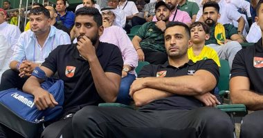 مدرب ولاعبي "يد" الأهلي يتابعون لقاء ماجديبورج الألماني والخليج السعودي