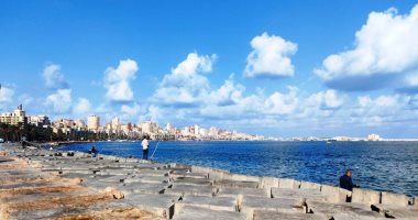 طقس الاسكندرية.. تحسن ملحوظ وسطوع الشمس واستمرار تمركزات الصرف الصحى