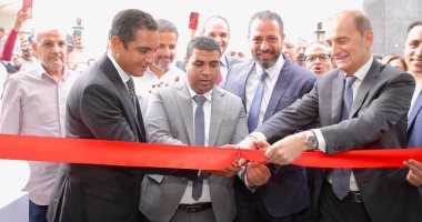 الكشف على 1200 حالة فى قافلة طبية مجانية بمطروح.. صور