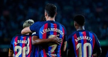 صافرة رومانية لإدارة مباراة فيكتوريا ضد برشلونة فى دوري أبطال أوروبا