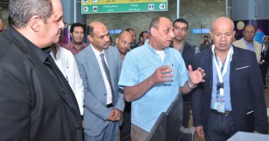 وزير الطيران يتفقد الاستعدادات النهائية لتشغيل مطار سفنكس