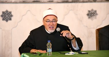 خالد الجندى من مسجد الحسين: منزلة عامل نظافة المسجد استدعت وحيا من الله للنبى