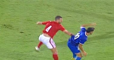الأهلي يتقدم على أسوان بهدف فى الشوط الأول.. فيديو