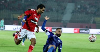 الأهلي يواصل انتصاراته في الدوري ويتخطى أسوان بهدف نظيف.. مشاركة أفشة والشحات وشادي أساسيين واستبعاد سافيو من التشكيل.. معلول يفتتح باكورة أهدافه.. ظهور أول لبيرسي تاو بعد الإصابة.. ومنح الفرصة للسولية وفؤاد