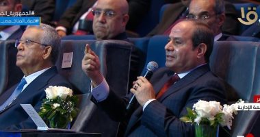الرئيس السيسي: "إنجاز حقل ظهر تكلف 25 ألف ساعة عمل منى ومن الحكومة"