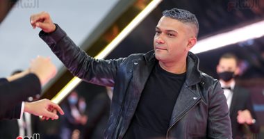 آسر ياسين وأمينة خليل فى الفيوم من أجل "شماريخ"