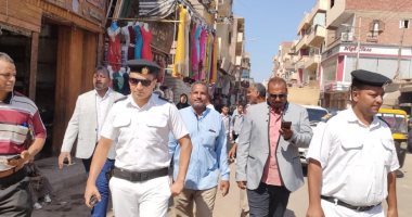 تحرير وتنفيذ 65 محضر إزالة فى حملة مكبرة لرفع الإشغالات والتعديات بمدينة إسنا