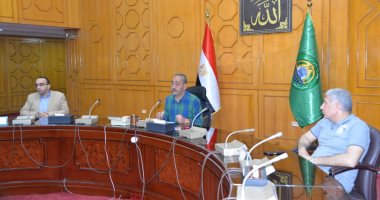 اجتماع لمتابعة أعمال اللجنة العليا لتأمين الخدمات الطبية بالإسماعيلية