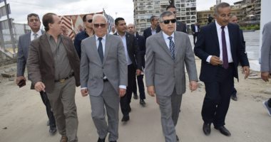 محافظ بورسعيد ورئيس هيئة قناة السويس يتفقدان ساحة مصر بحى الشرق.. صور