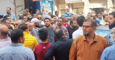 الآلاف يشيعون جنازة 10 من أسرة واحدة بالمحلة لقوا مصرعهم فى حادث بالمنصورة