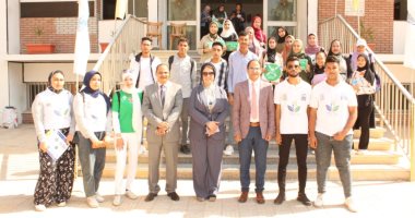 جامعة أسيوط تشهد إنطلاق فاعليات اليوم البيئى بكلية التربية .. صور