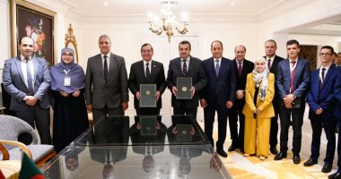 وزير البترول ونظيرة الجزائرى يوقعان مذكرة تفاهم بالغاز والبترول والمناجم