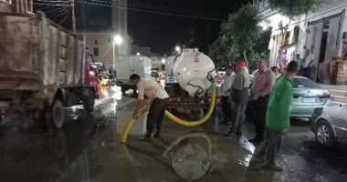 استمرار جهود كسح مياه الأمطار من شوارع الشرقية 