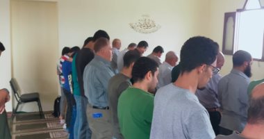 أساتذة بمعهد الفلك فى حلوان يؤدون صلاة الكسوف.. صور