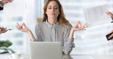 7 نصائح تساعد على تهدئة أعصابك والتحكم بها فى العمل