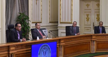 بناء على تكليفات الرئيس السيسى.. الحكومة تعلن حزمة حماية اجتماعية جديدة.. علاوة استثنائية 300 جنيه لجميع العاملين بالدولة وأصحاب المعاشات.. ورفع الحد الأدنى للأجور لـ3000 جنيه.. وزيادة الإعفاء الضريبى لـ30 ألفا
