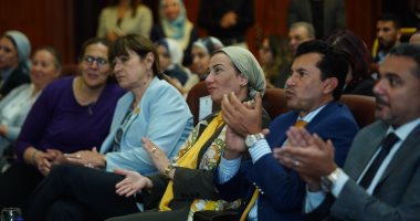 وزيرا البيئة والشباب يعقدان مؤتمراً صحفياً للإعلان عن إنطلاق النسخة الـ 17 لمؤتمر الشباب COY17.. ياسمين فؤاد: نأمل فى خروج مؤتمر الشباب بورقة يكون أساسها التنفيذ تضع قضية تغير المناخ في قلب الاحتياجات الانسانية
