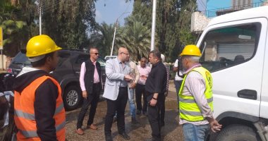 محافظ بنى سويف ميدانيا يتابع أعمال رفع مياه ومخلفات الأمطار من الشوارع