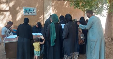 "صحة الأقصر" تنظم قافلة طبية مجانية بكافة التخصصات فى وحدة الكرنك القديم ..صور