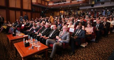 وزير التعليم العالى: استراتيجية لتفعيل اللغة الفرنسية فى البرامج الدراسية بالجامعات