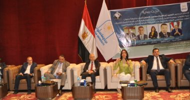 جامعة حلوان وتنسيقية شباب الأحزاب ينظمان ندوة حول التغيرات المناخية