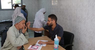 الكشف على 506 حالات فى قافلة طبية بجنوب الوادى ضمن حياة كريمة