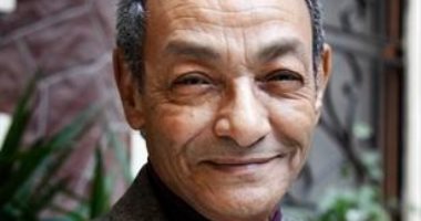 وداعا بهاء طاهر.. رحيل الكاتب الكبير عن عمر يناهز الـ87 عاما.. روائى ومترجم ومخرج مسرحى.. "صفية والدير" تحولت لعمل درامى أعجب المصريين.. وروايته "واحة الغروب" أول من حصلت على جائزة البوكر العربية.. صور