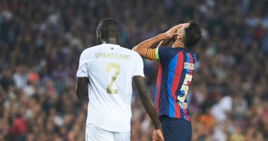 تشافي يبرر وداع برشلونة لدوري أبطال أوروبا بـ 4 أسباب.. تعرف عليهم