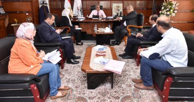 وزير القوى العاملة يلتقى سفير مصر بالبرتغال.. يؤكد: جاهزون لإرسال عمالة مصرية