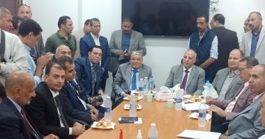 محافظ أسيوط يستقبل وزير الرى والسفير اليابانى لحضور احتفال تجديد قناطر ديروط